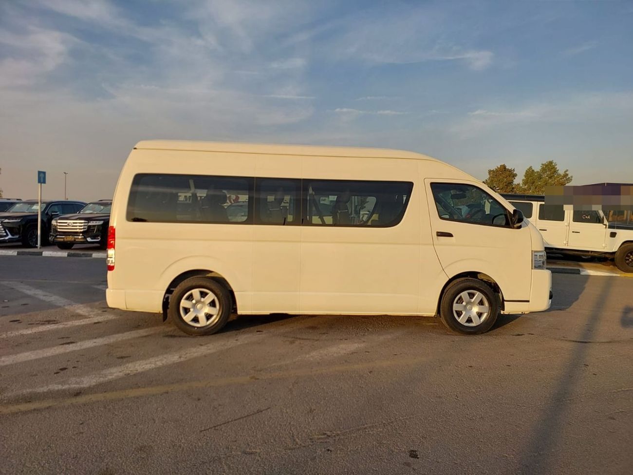 تويوتا هاياس TOYOTA HIACE COMMUTER VAN RHD 2019 MODEL 3.0 L DIESEL AUTOMATIC(PM38974)