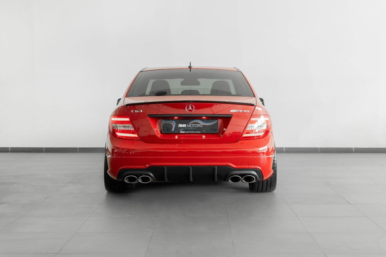 Mercedes-Benz C 63 AMG Std 2013 Mercedes-Benz C63 AMG Performance Pack / Full-Service History