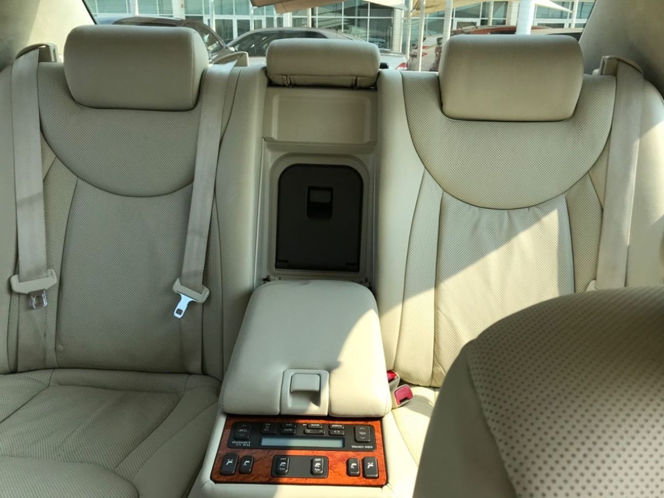Lexus LS430 وارد أمريكي فل ألترا بدون حوادث بدون صبغ