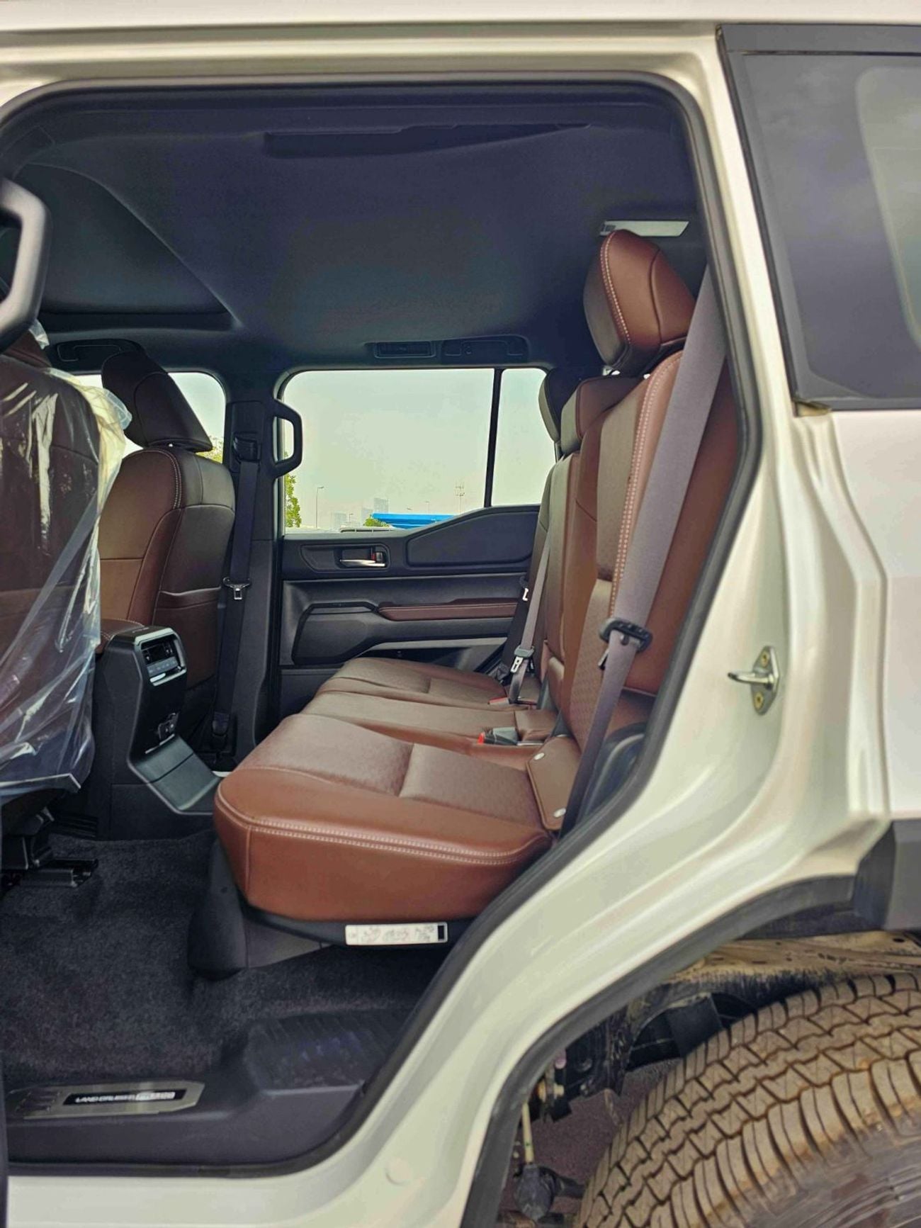 تويوتا برادو ADVENTURE TURBO / 2.4L V4 PETROL / RADAR / HEADUP DISPLAY / 360* CAMERA WITH PWR SEATS / (CODE#PPADV