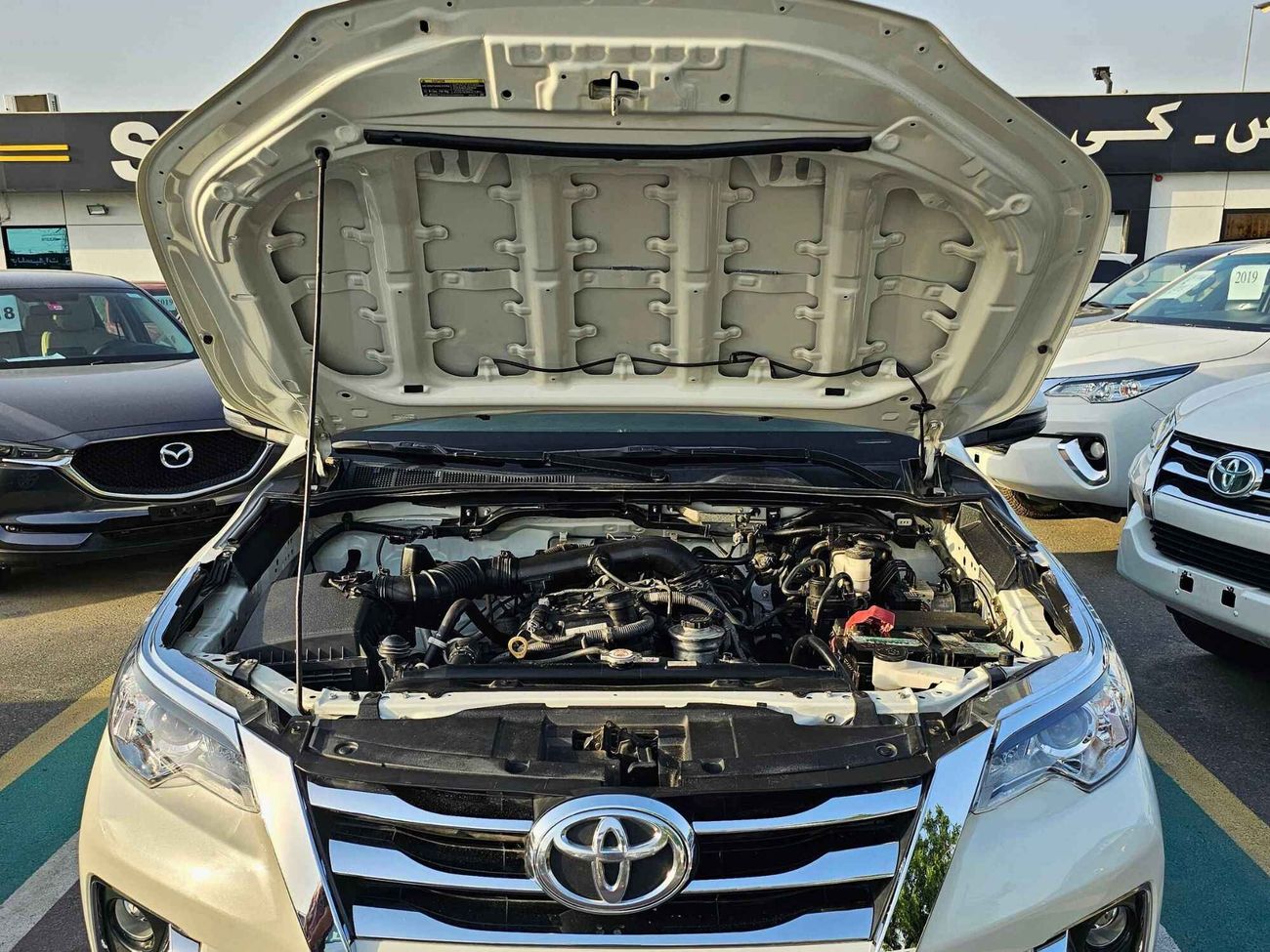 Toyota Fortuner EXR V4 / 4WD / DVD REAR CAMERA / LEATHER SEATS / ONLY FOR EXPORT / LOT# 96570