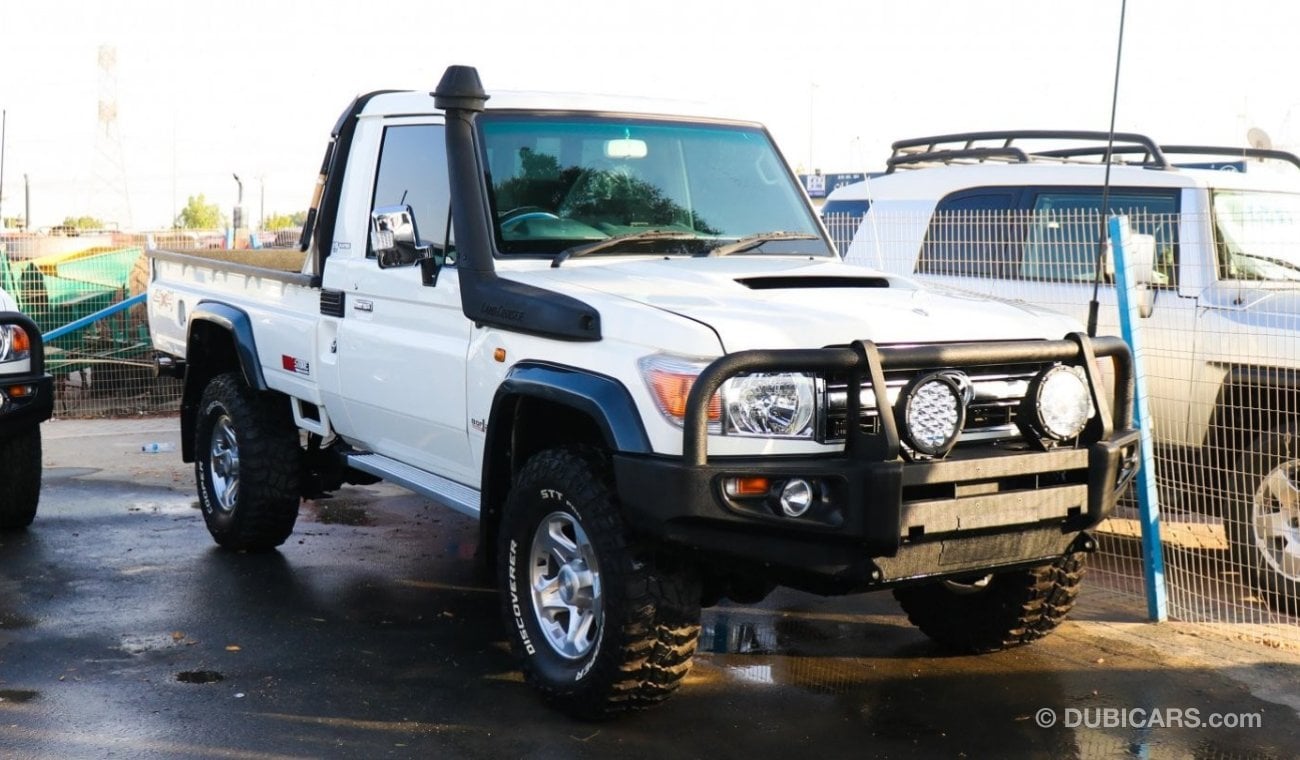 Toyota Land Cruiser Pick Up Diesel Right Hand Drive clean car