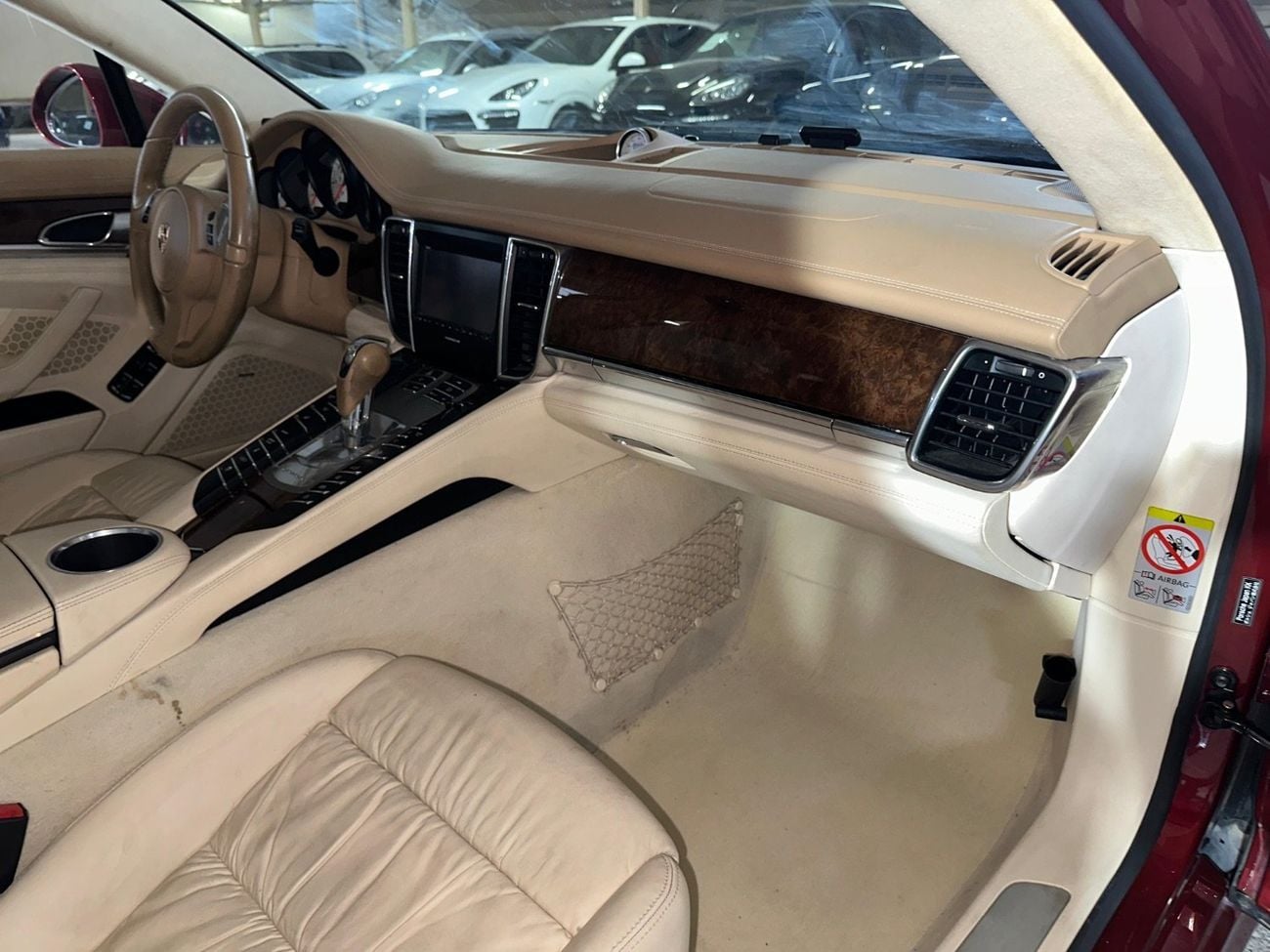 Porsche Panamera TURBO | CARBON CERAMIC BRAKES (PCCB) | SPORTS CHRONO PACKAGE | TWO-TONE LEATHER INTERIOR