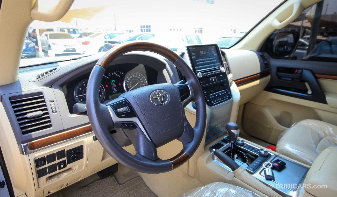 Toyota Land Cruiser GXR+ V6 - 0% Down Payment - VAT included