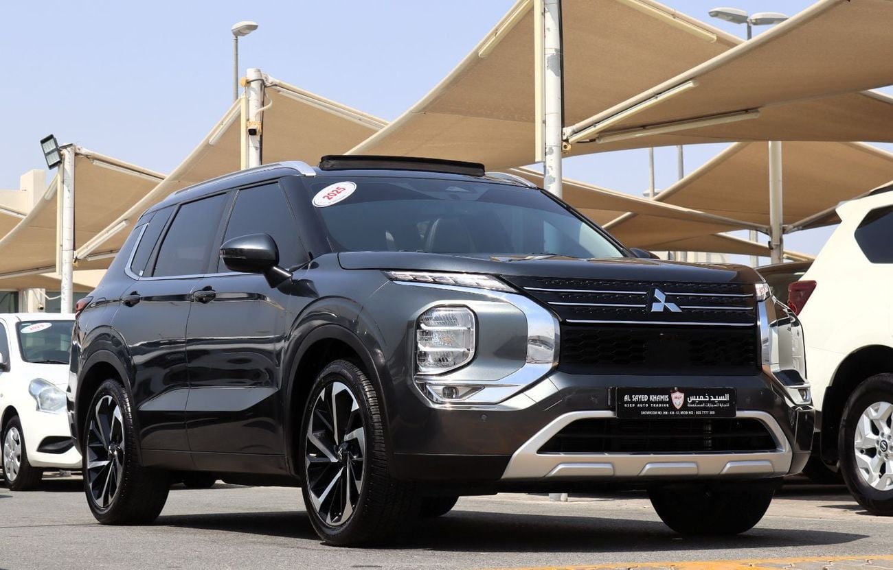 Mitsubishi Outlander GLX HIGHLINE ACCIDENTS FREE - GCC - H LINE - LOW MLAGE - PERFECT CONDITION INSIDE OUT