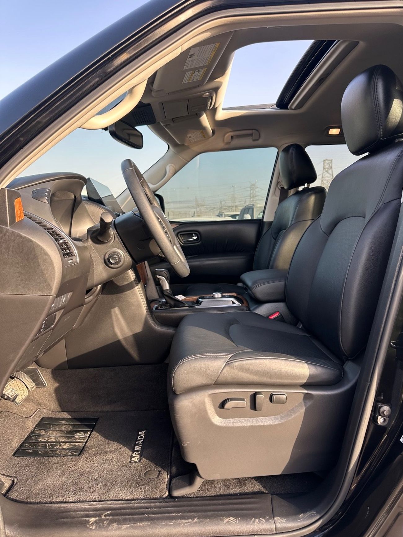 نيسان أرمادا SL 360 camera,Sunroof Full option