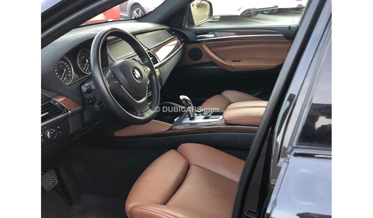 بي أم دبليو X6 موديل 2014 خليجي فل مواصفات كراسي جلد ومثبت سرعه وتحكم كهربي كامل ونظام صوت ممتاز وكاميرا خلفيه ومدخ
