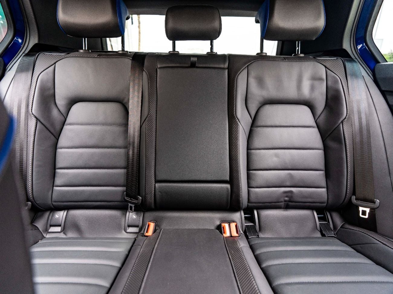 فولكس واجن جولف ار Base 2.0T