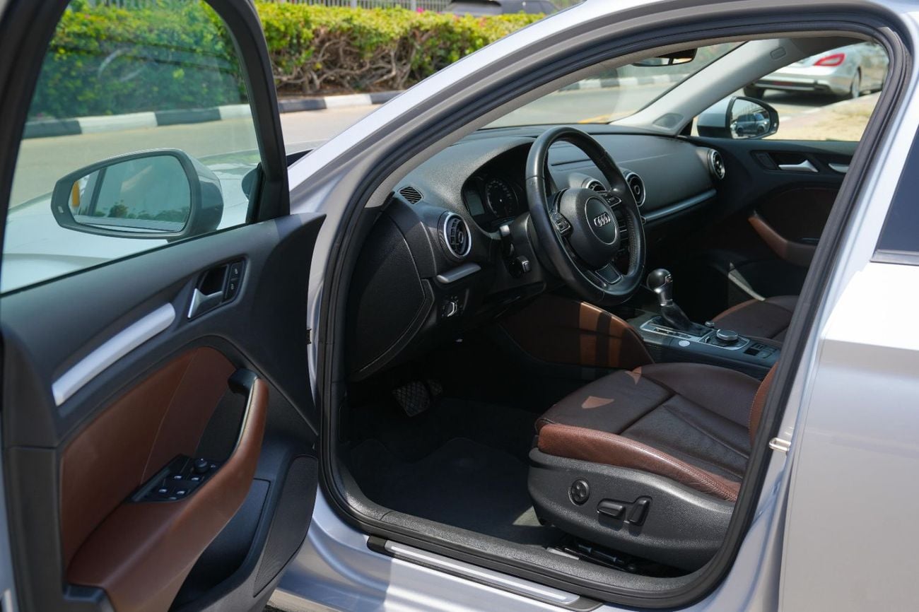 أودي A3 AMBITION 30 TFSI !!GCC SPECS!! WELL MAINTAINED