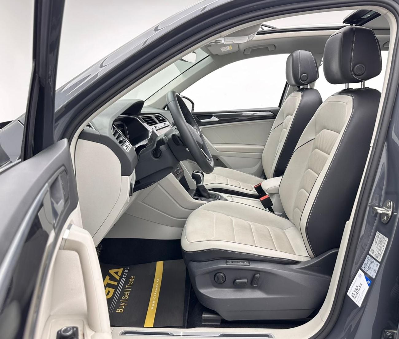 Volkswagen Tiguan 2023 Volkswagen Tiguan Elegance Premium, 07/2028 Volkswagen Warranty + Service Contract, Volkswagen