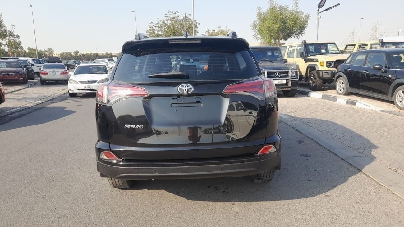 تويوتا راف ٤ RHD PETROL