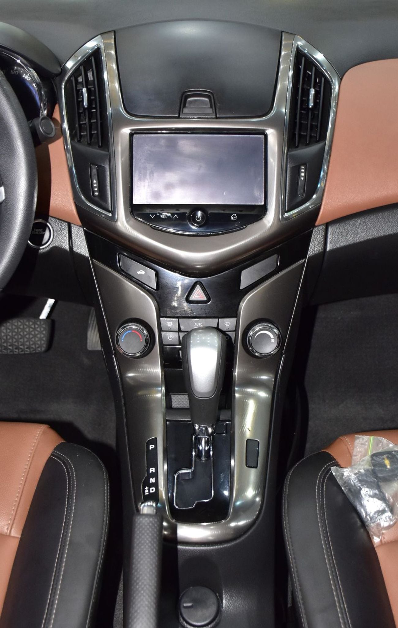 شيفروليه كروز EXCELLENT DEAL for our Chevrolet Cruze LT ( 2016 Model ) in Black Color GCC Specs