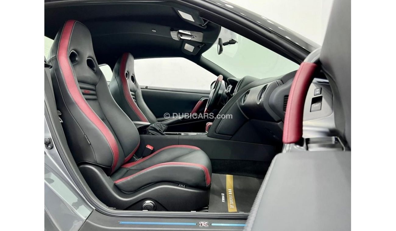 Nissan GT-R Std 2016 Nissan GT-R Black Edition, Full Service History, Warranty, GCC