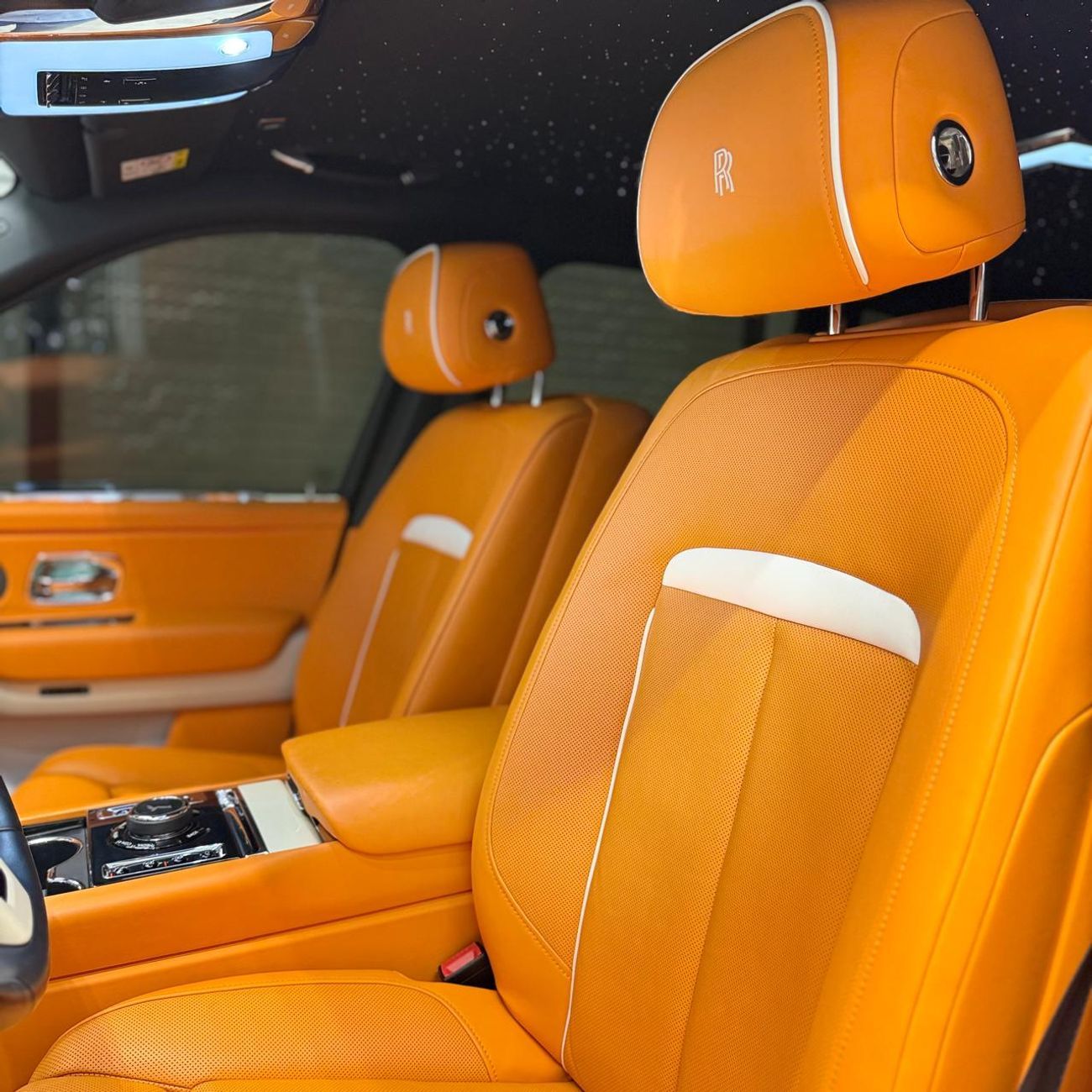 Rolls Royce Cullinan  Silver Badge | 2026 Facelift Kit | GCC Specs | Service Contract