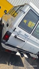 Toyota Land Cruiser 70 TOYOTA LAND CRUISER LC78 4.0L AT