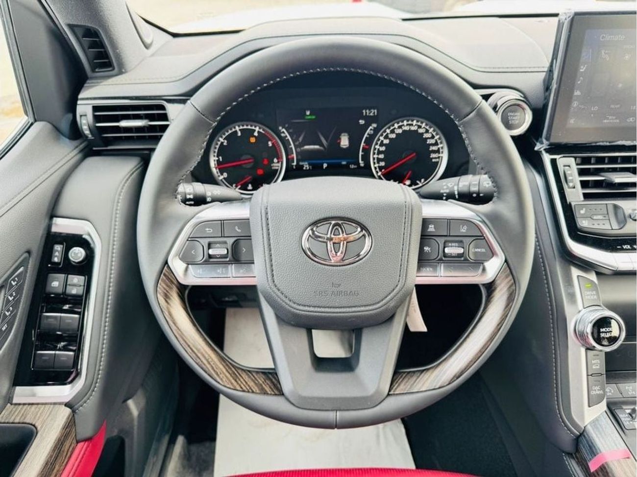 Toyota Land Cruiser TOYOTA LC300-3.3L DIESEL 4WD BLACK COLOR-GCC-FULL OPTION 2024