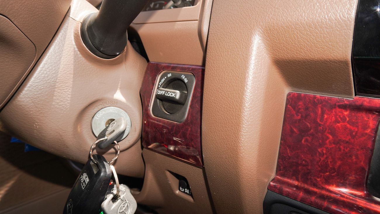 Toyota Land Cruiser Pick Up 4.0L V6 Single Cabin M/T