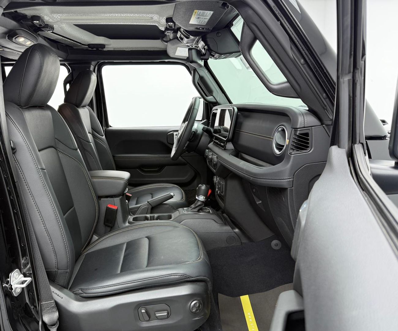 Jeep Wrangler Unlimited Sahara 2.0L A/T 2025 Jeep Wrangler Unlimited Sahara, 2030 Jeep Warranty, 2028 Jeep Service