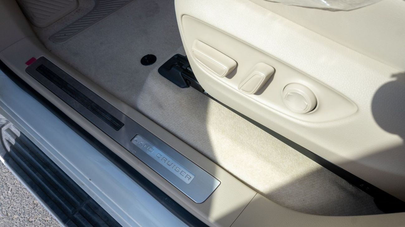 تويوتا لاند كروزر GXR 3.5L