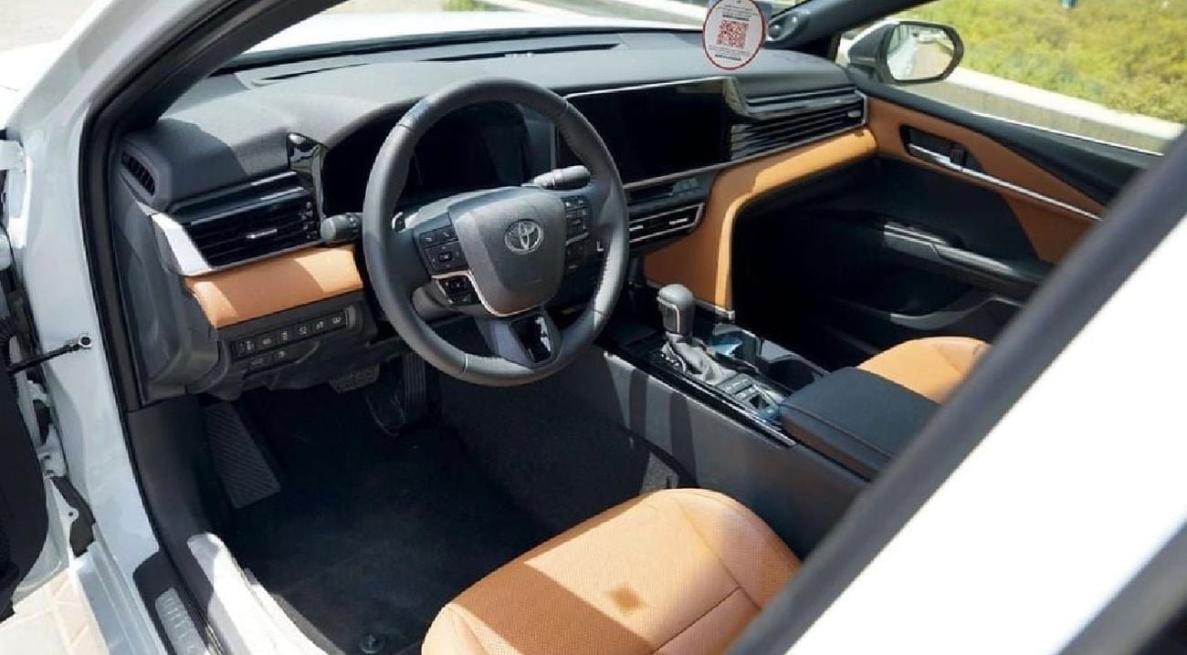 Toyota Camry LUMIERE HEV