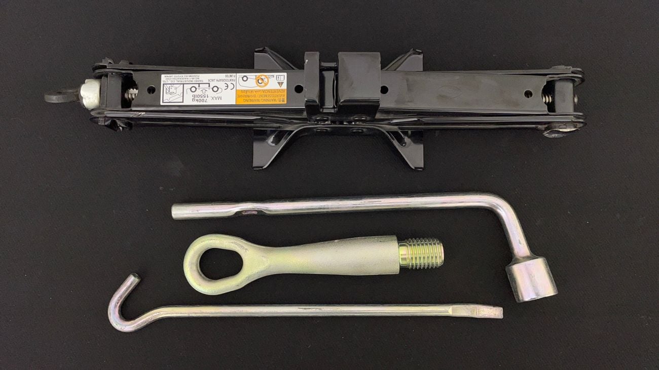 ميتسوبيشي اتراج GLX HIGHLINE 1.2 | بدون دفعة مقدمة | اختبار القيادة في المنزل