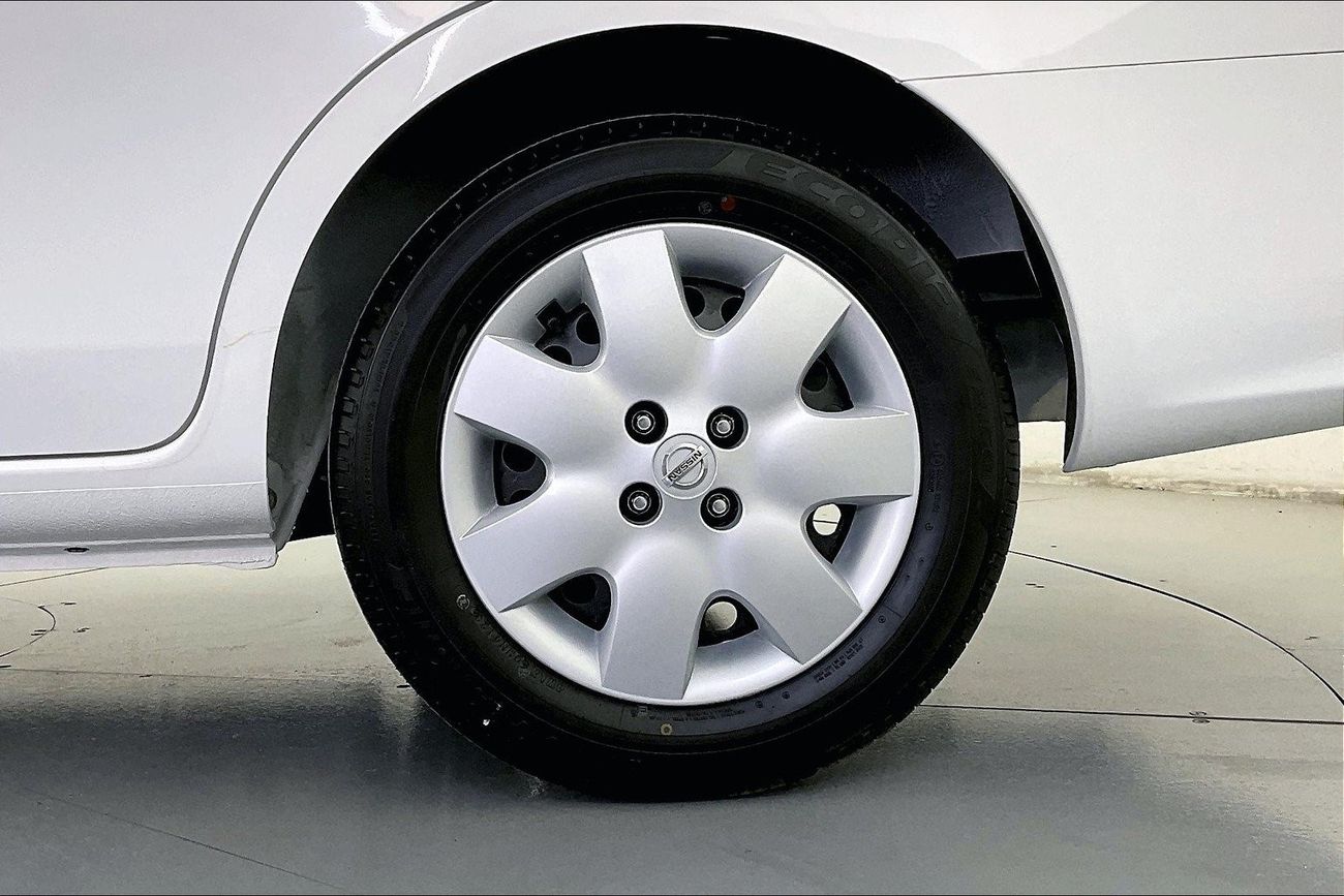 Nissan Sunny SV | 1 year free warranty | 1.99% financing rate | Flood Free