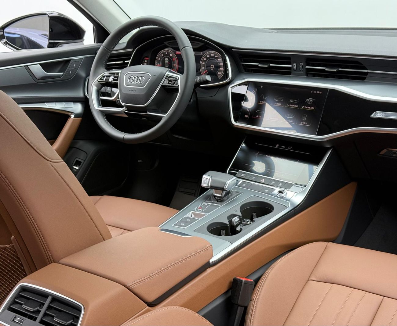 أودي A6 *Brand New* 2025 Audi A6 40 TFSI, 5 Years Audi Warranty, 3 Years Audi Service Pack, Delivery Km, GCC