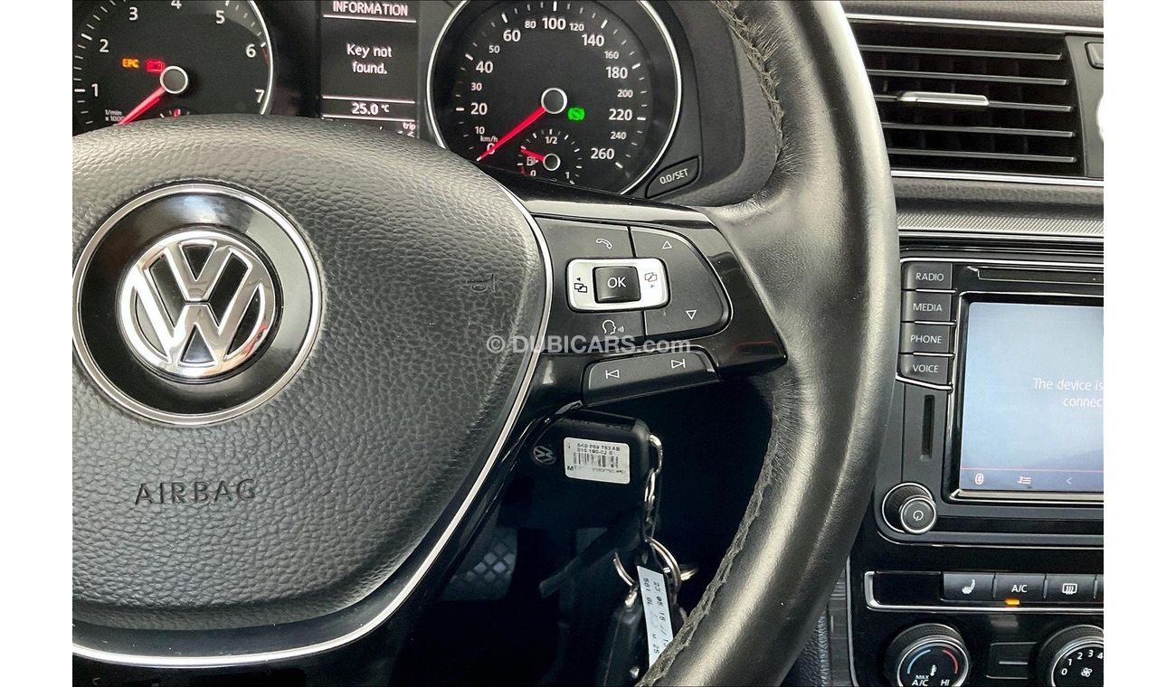 Volkswagen Passat SE