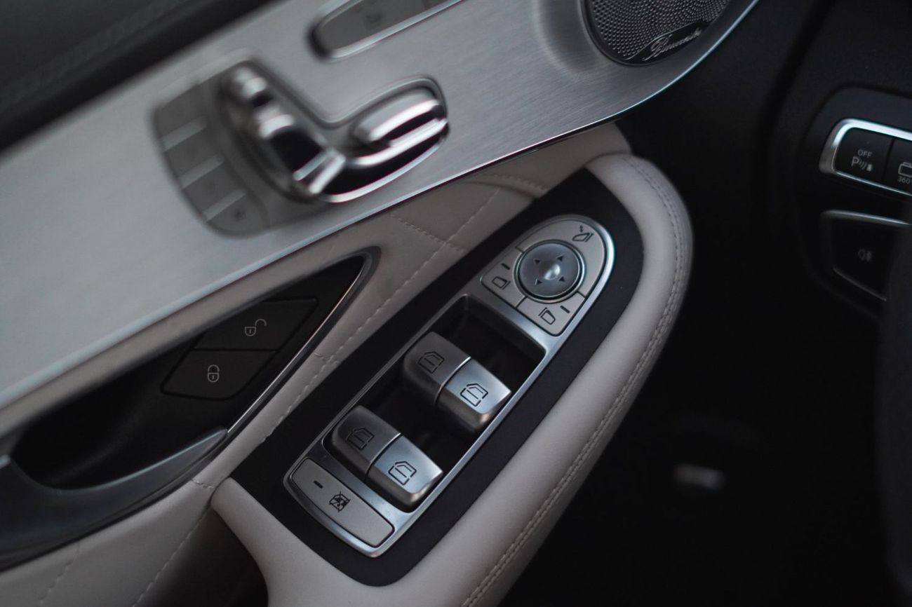 Mercedes-Benz GLC 300 Coupe AMG 2.0L