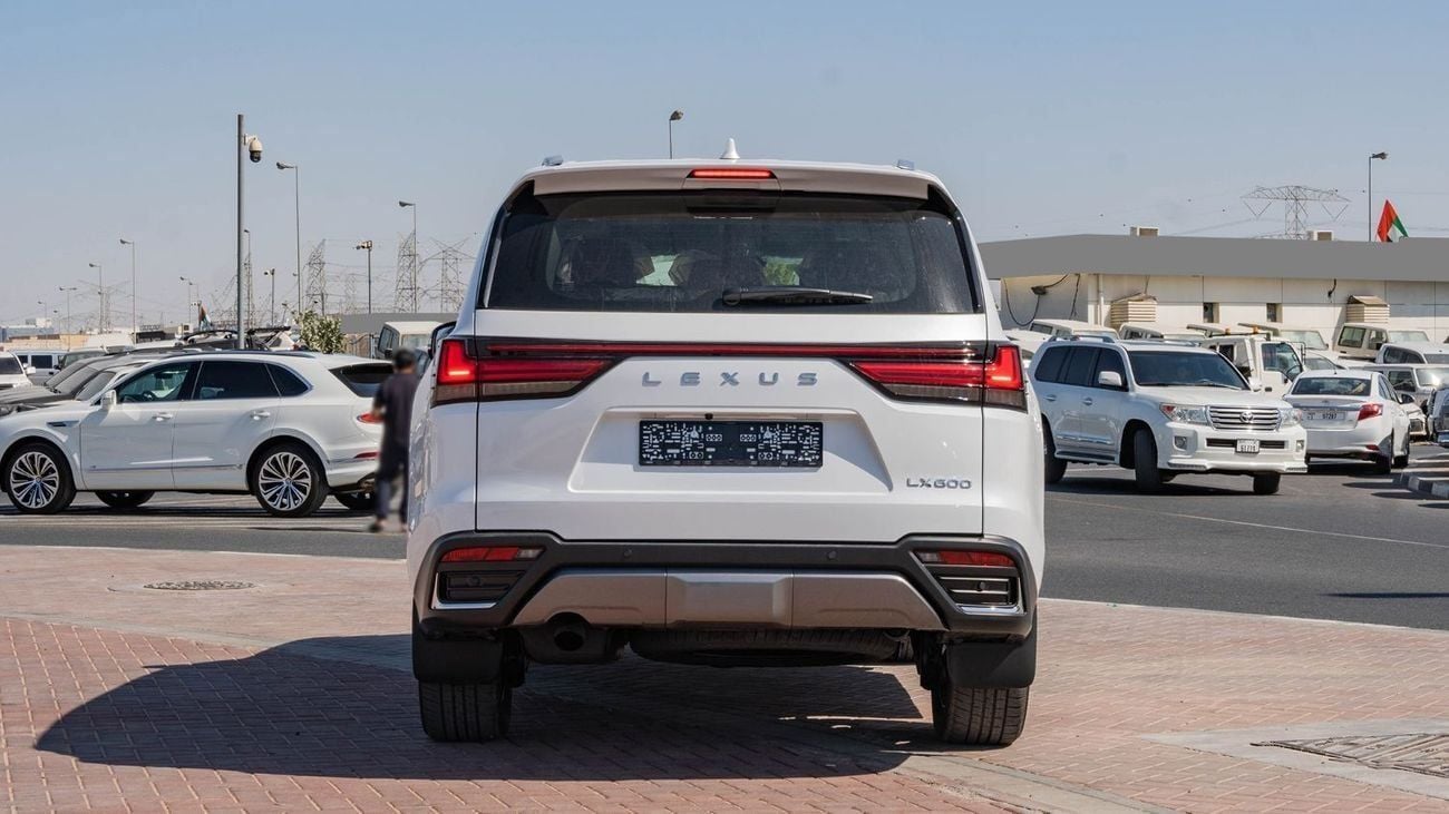 Lexus LX 600 2025 Lexus LX600 Signature 3.5L Petrol AT White-Tan (Wooden Accent)