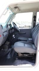 Toyota Land Cruiser Pick Up Double Cabin 4.5L 2014 TOYOTA LAND CRUISER DOUBLE CABIN