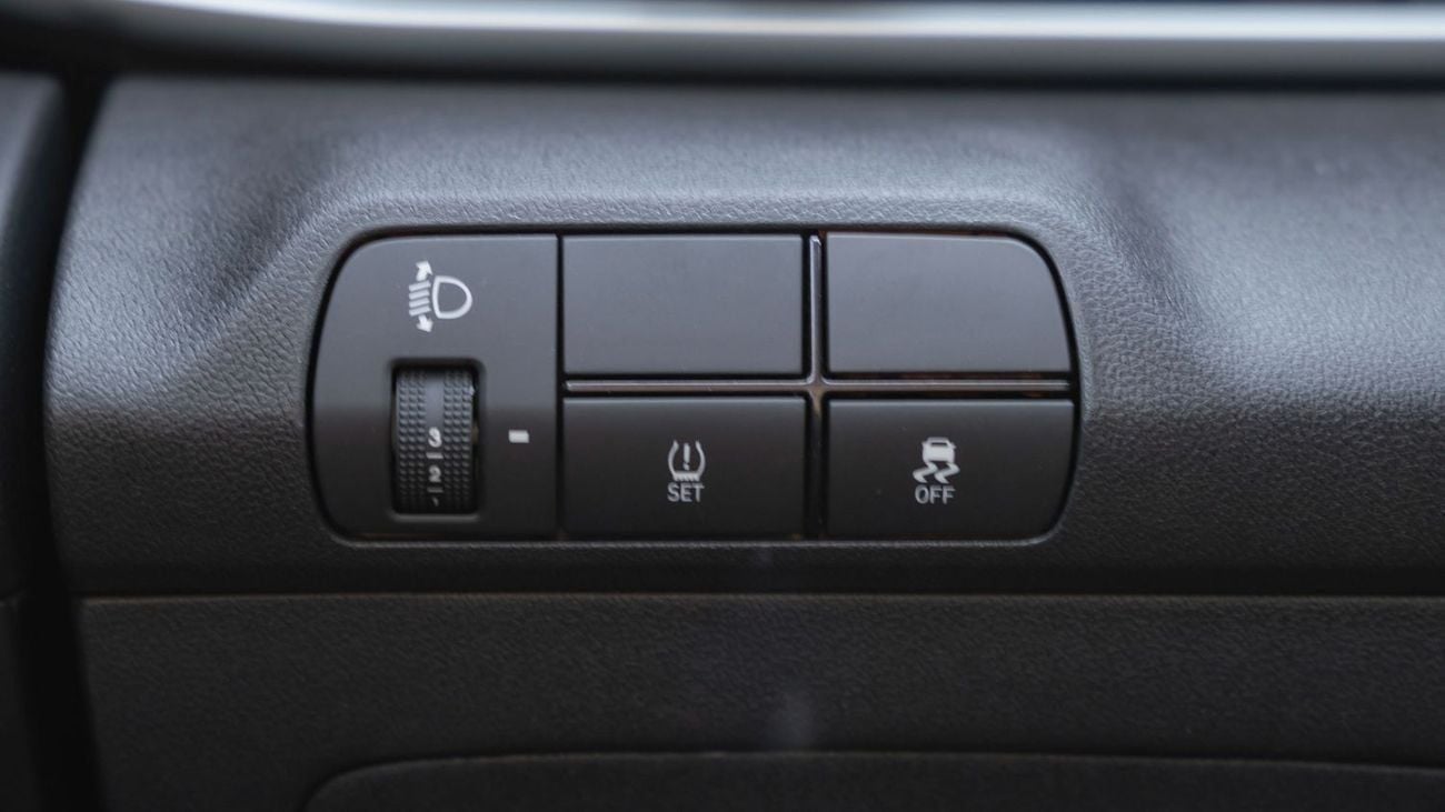 Hyundai Elantra 2025 Hyundai Elantra 1.5L AT Petrol (Chinese Specs)