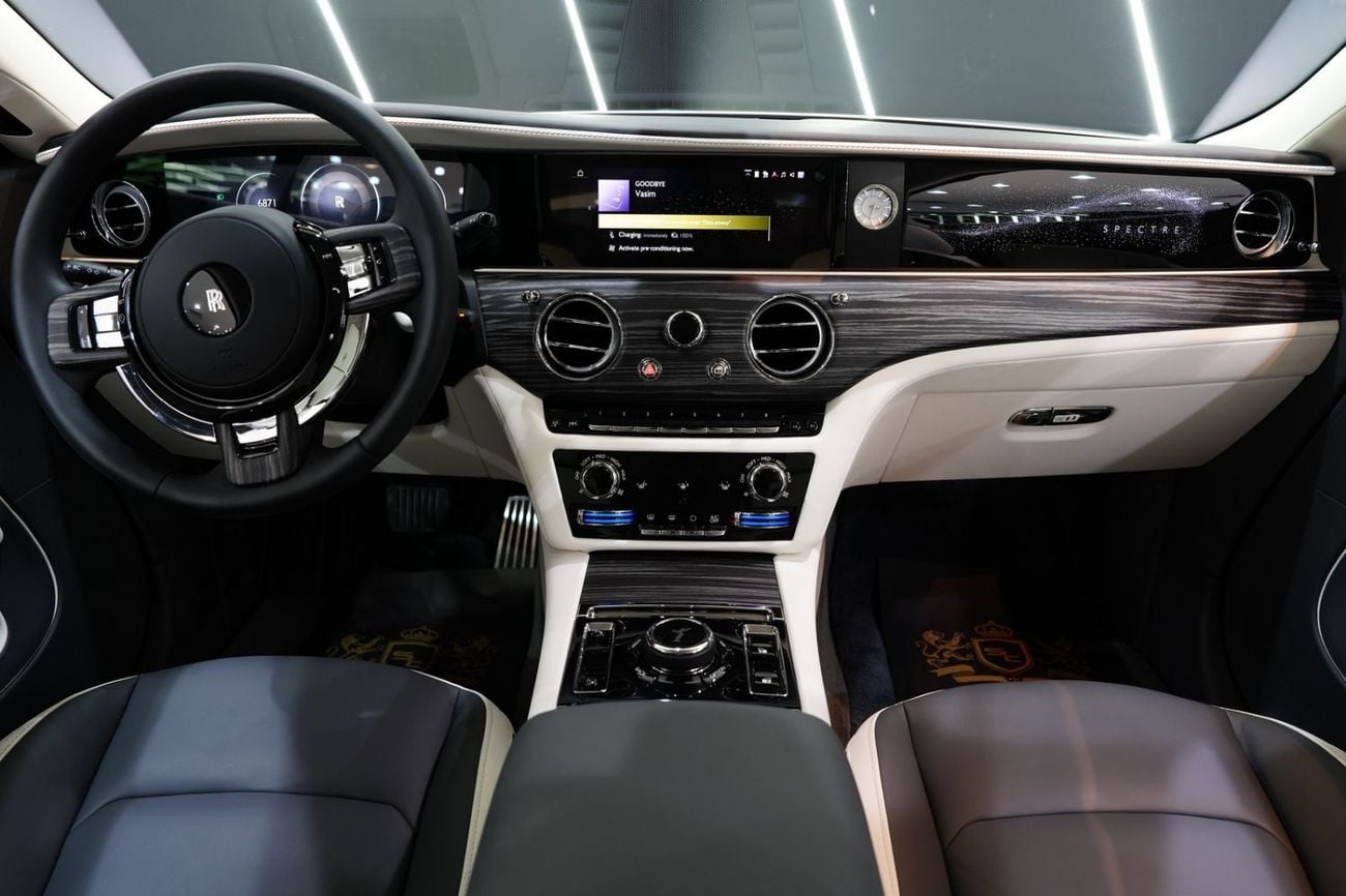 رولز رويس سبيكتر Standard Two-Tone, Bespoke Audio, Starlight, Illuminated Fascia, Dealer Warr + Serv!!