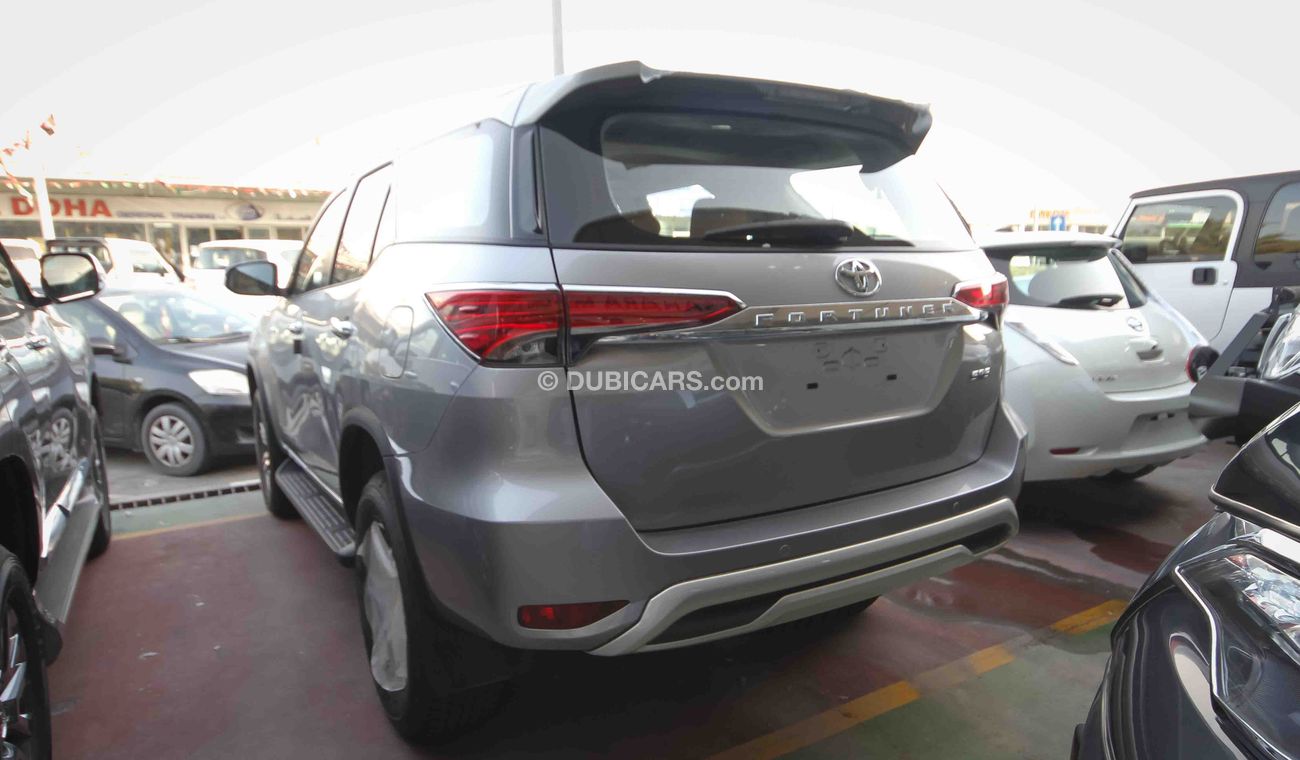 تويوتا فورتونر SR5