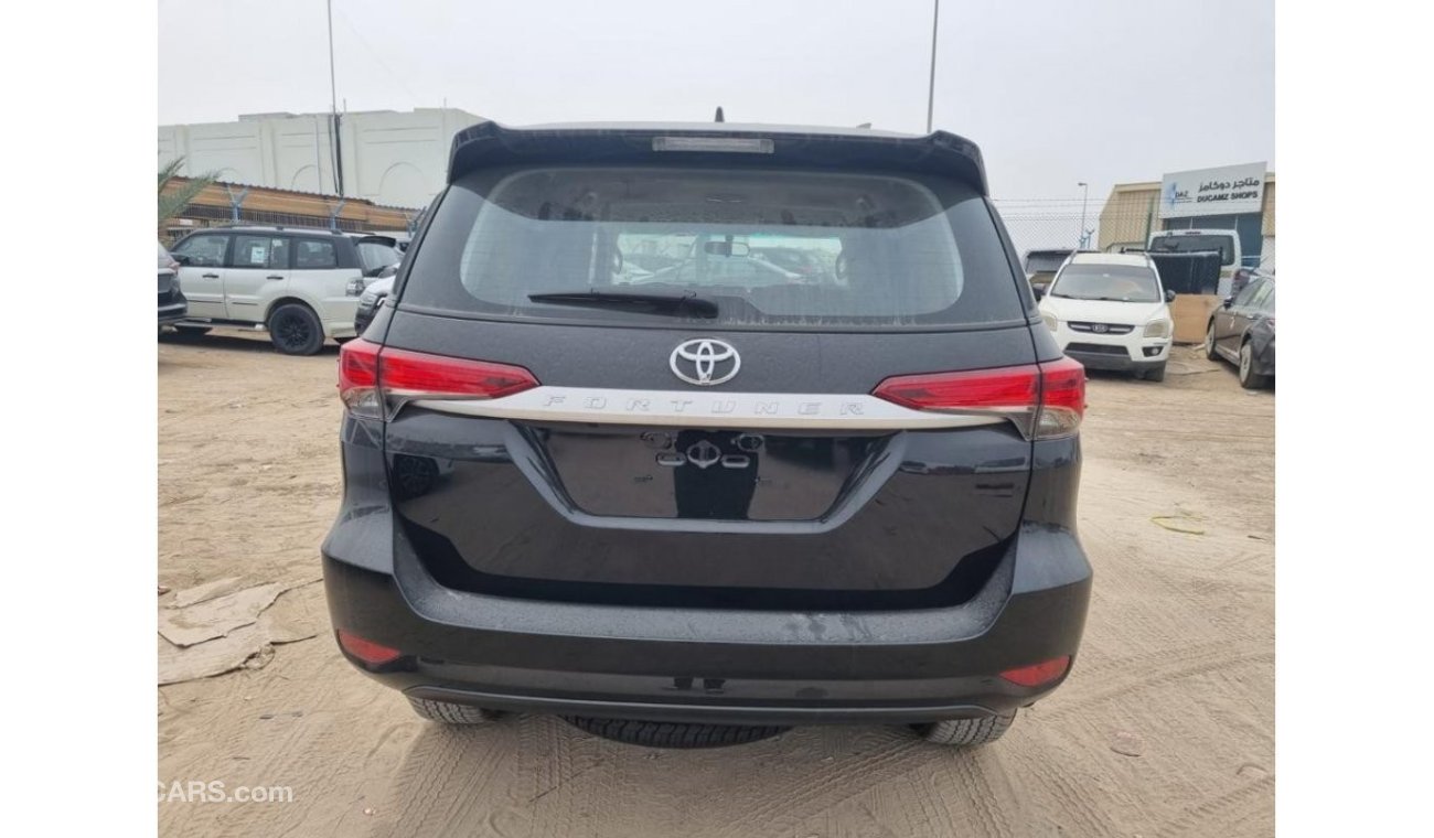 تويوتا فورتونر Toyota Fortuner 2.7 V4 MID OPTION