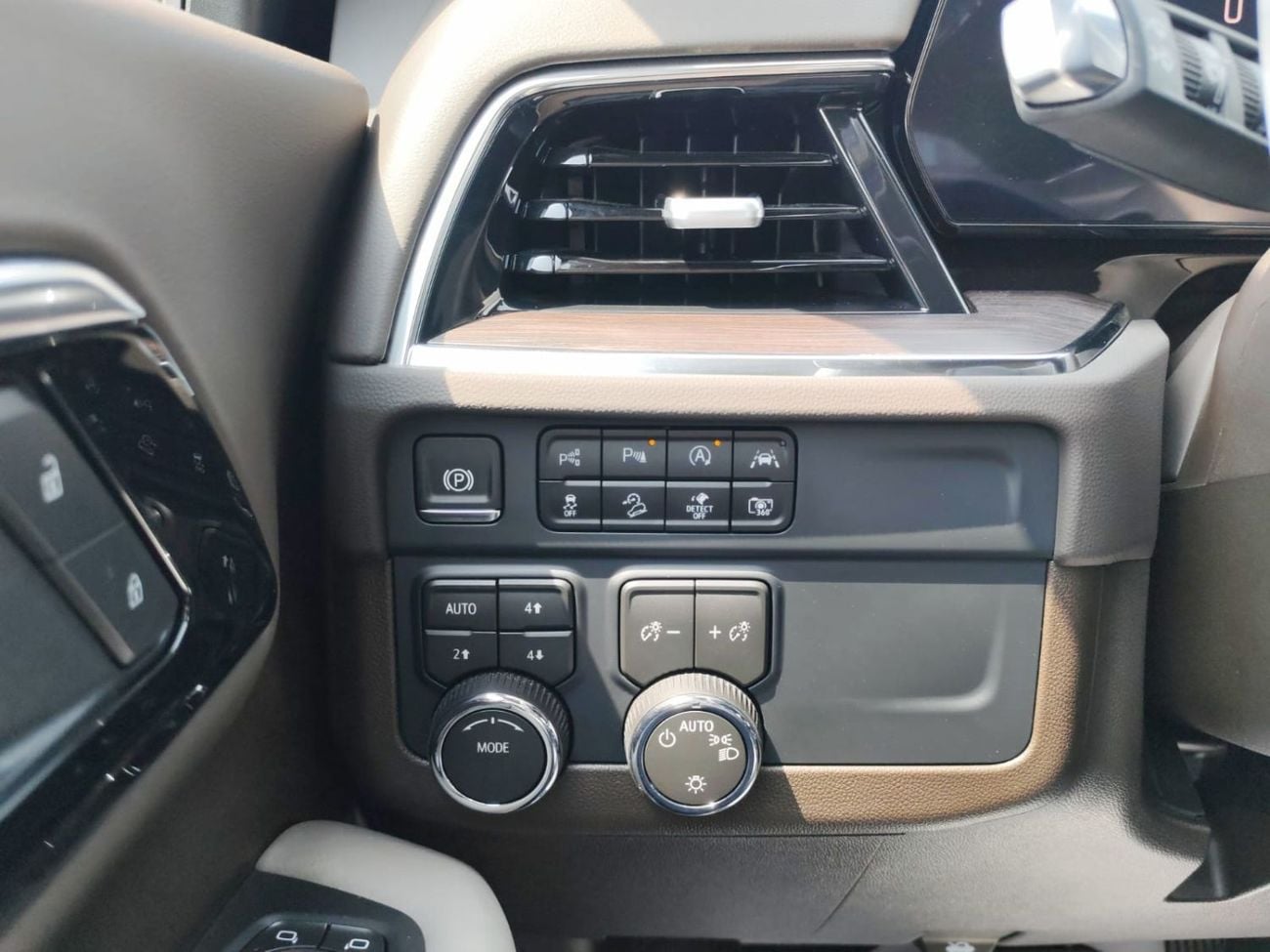 Chevrolet Tahoe 2026 Model Chevrolet Tahoe LS 5.3L V8 Petrol A/T AWD