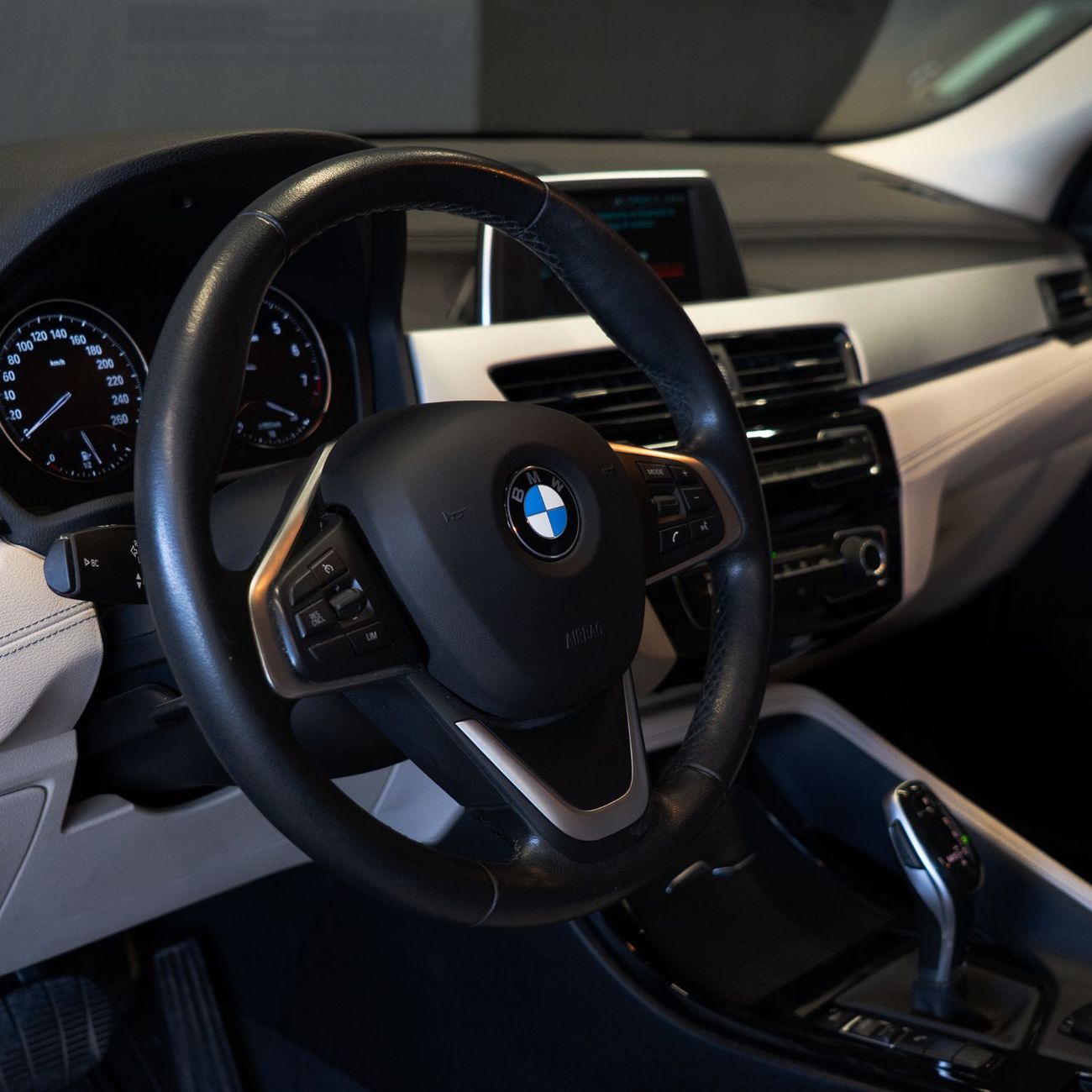 بي أم دبليو X2 sDrive 20i Sport X 2.0L AED 1,225 pm •  0% Downpayment • BMW X2 sDrive20i • 1 Year Warranty