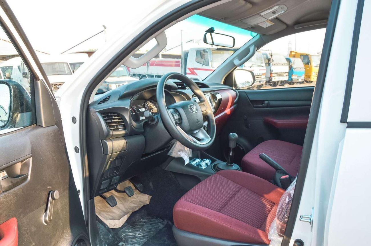 تويوتا هيلوكس DLX 2.4L 4WD DIESEL PICKUP 2026