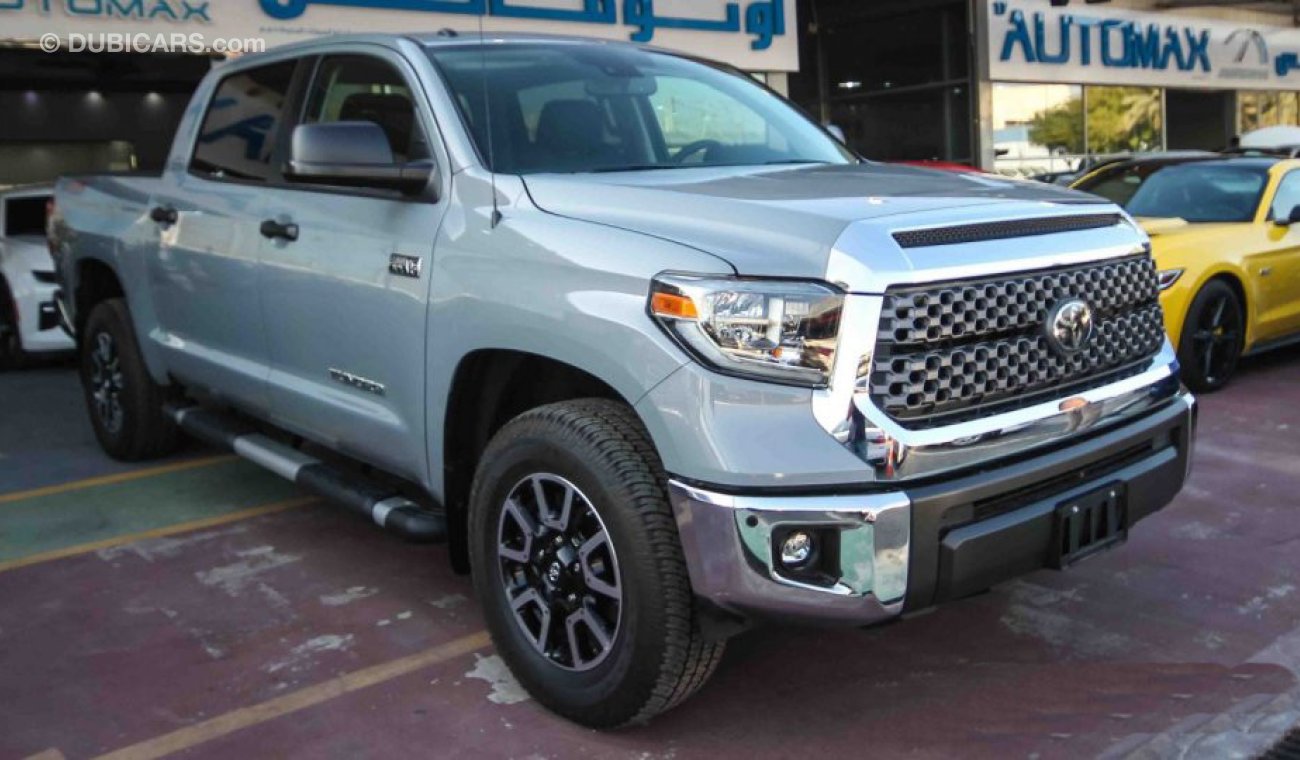 Toyota Tundra Crewmax SR5 2018, 5.7L V8, 0km