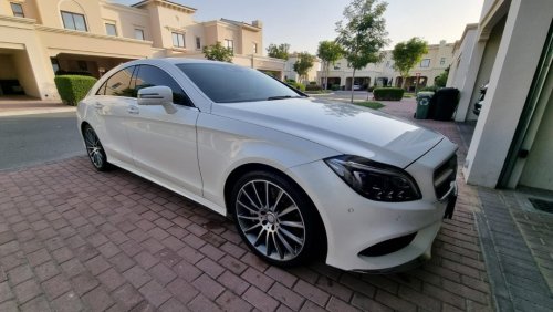 Mercedes-Benz CLS 550 4.7-liter V8, 402 hp and 443 lb-ft of torque. Nine-speed automatic and rear-wheel drive