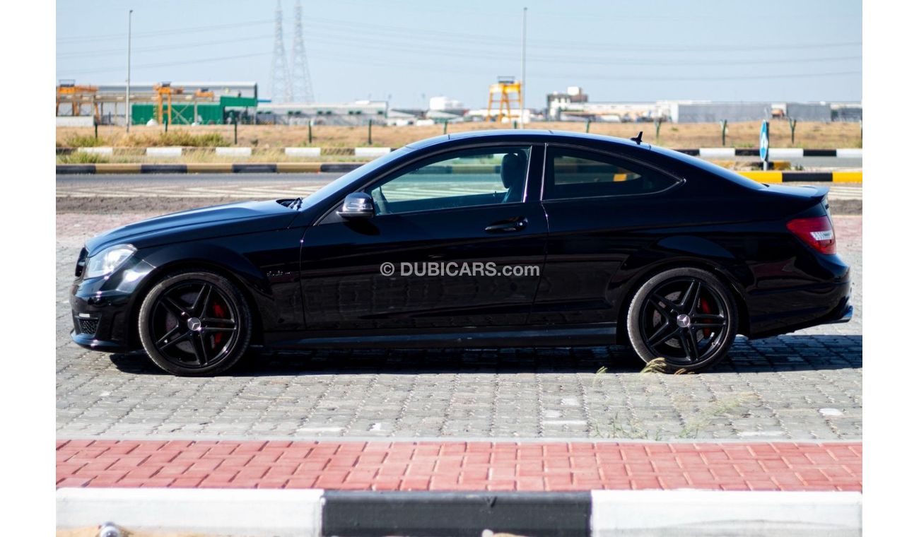 مرسيدس بنز C 63 AMG ايديشن