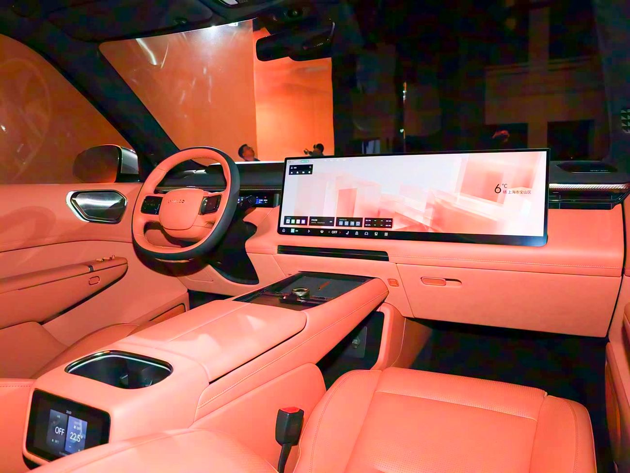 Lynk & Co 900  (EXPORT PRICE）