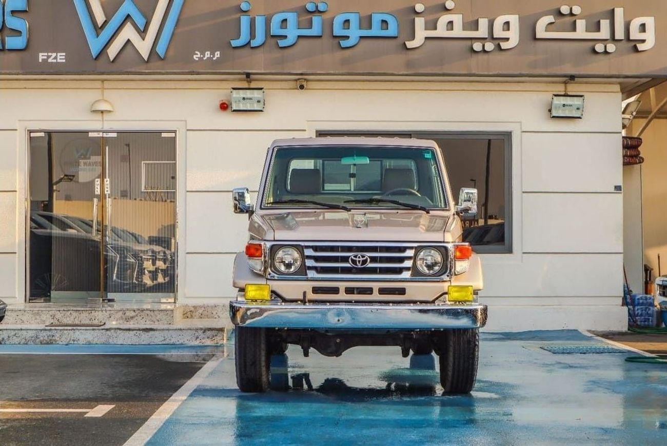 Toyota Land Cruiser Pick Up SC 4.0L toyota land cruiser single cab 2006 model