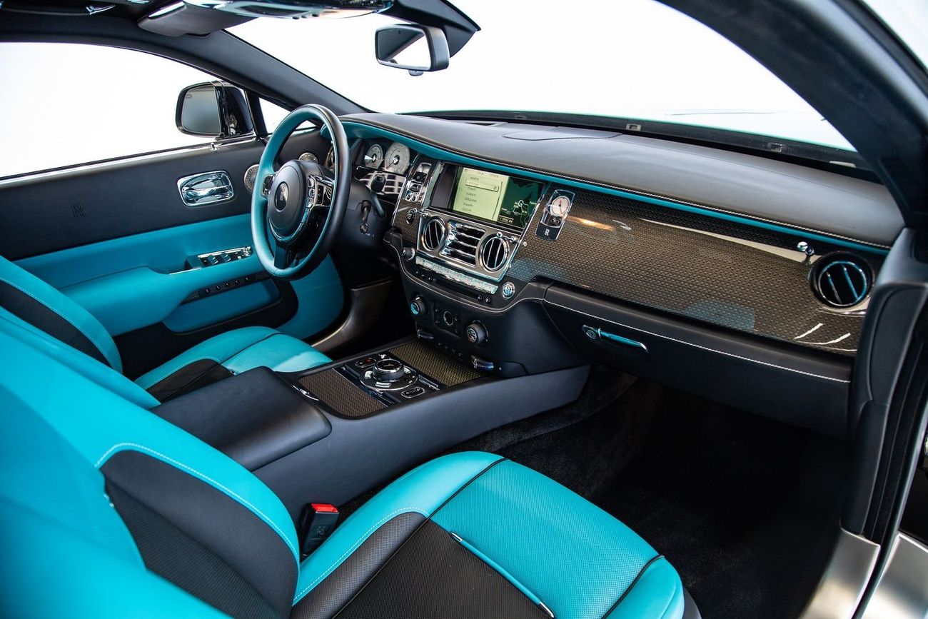 رولز رويس واريث بلاك بادج