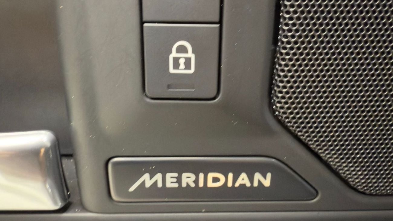 لاند روفر ديفندر P400 110 HSE 3.0L (5 Seater)
