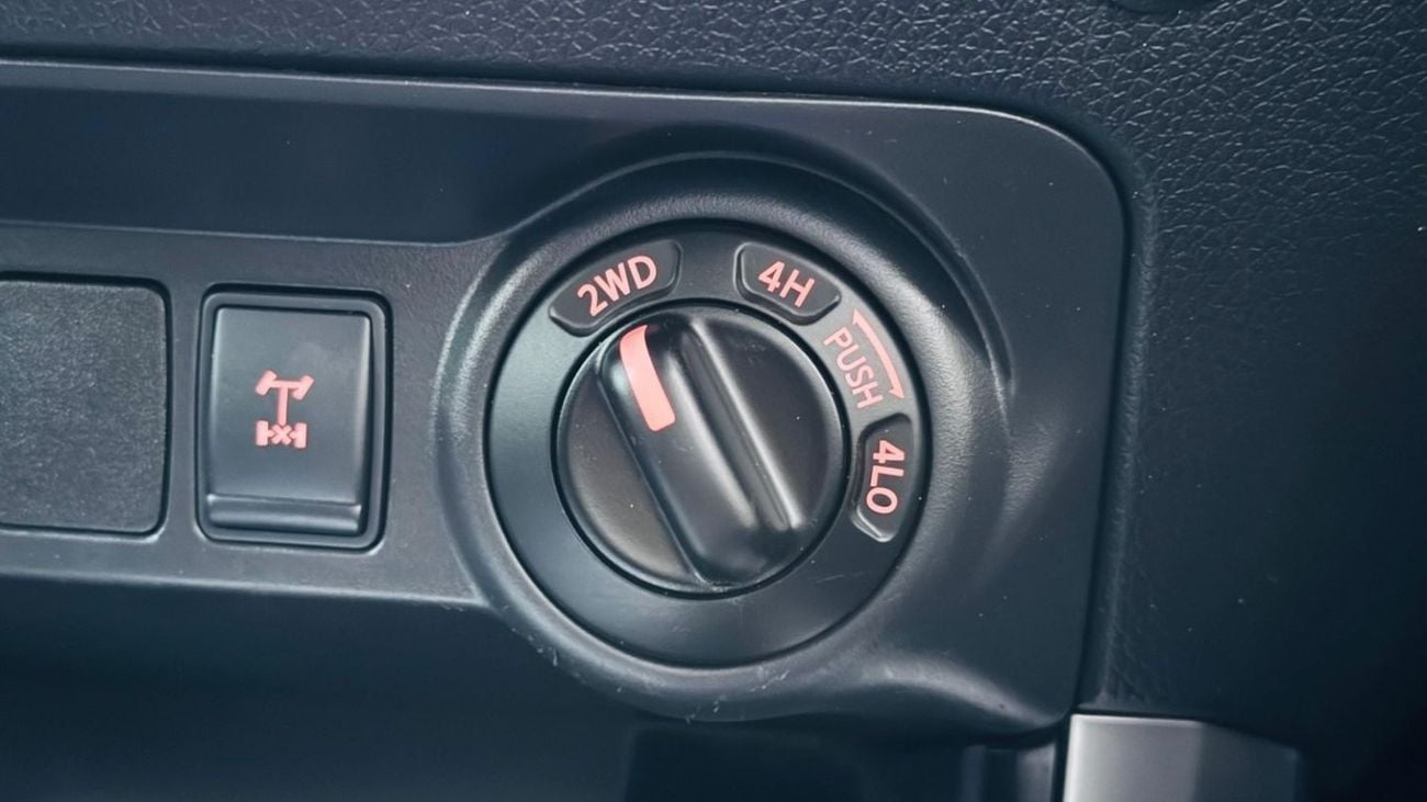 Nissan Navara PREMIUM SPORTS BAR | 4X4 | 2.3L DIESEL | RHD | REAR VIEW CAMERA