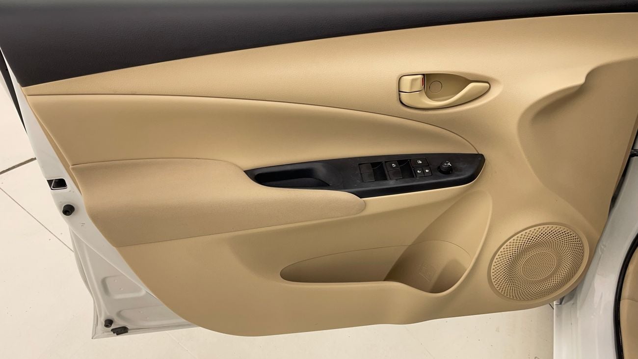 تويوتا يارس SE 1.5 | بدون دفعة مقدمة | اختبار القيادة في المنزل