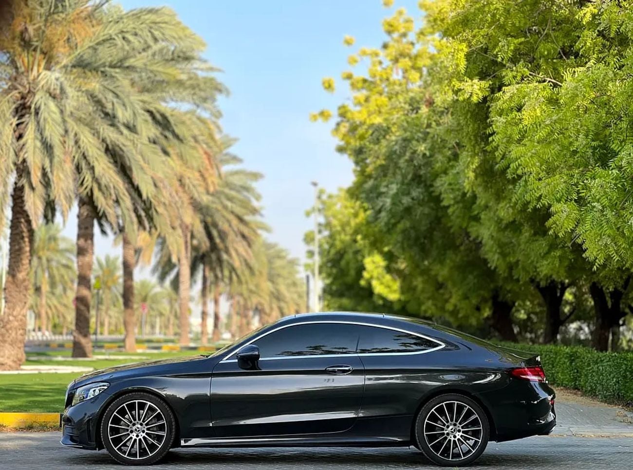 Mercedes Benz C300 C300 Coupe , GCC Specs