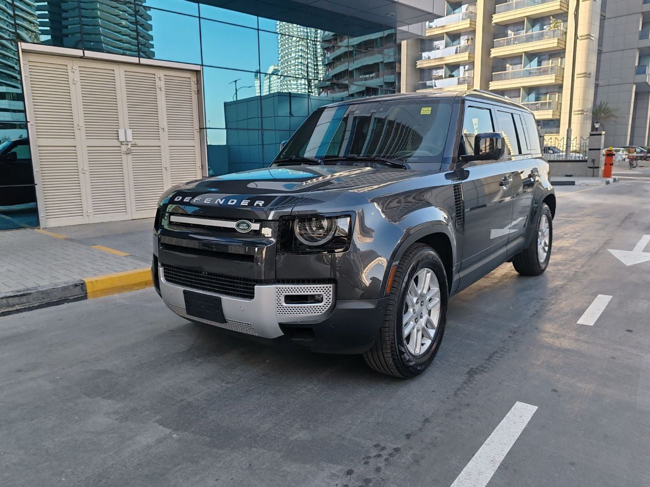 لاند روفر ديفندر P400 110 SE 3.0L (5 Seater)