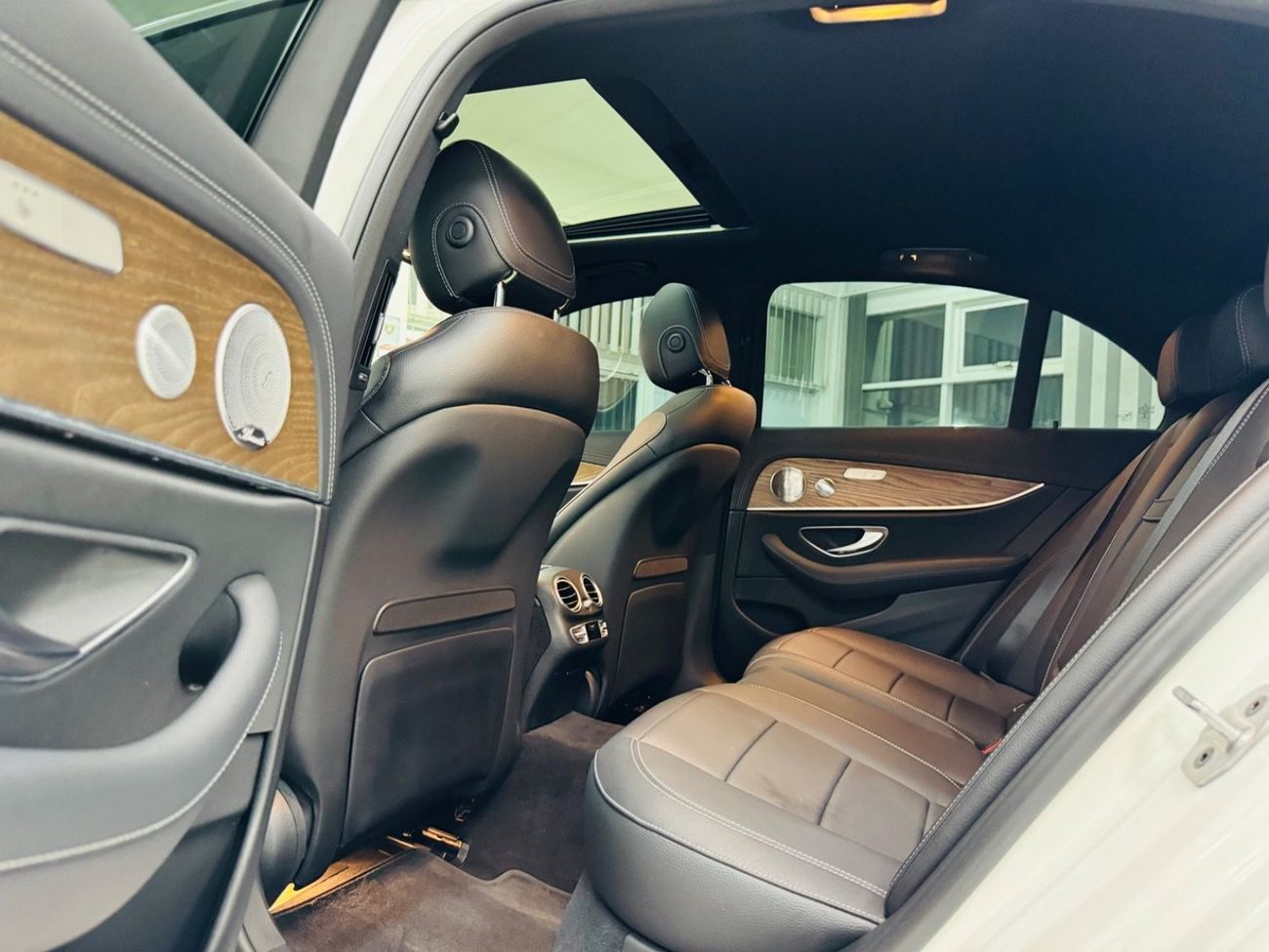 مرسيدس بنز E300 بريميوم